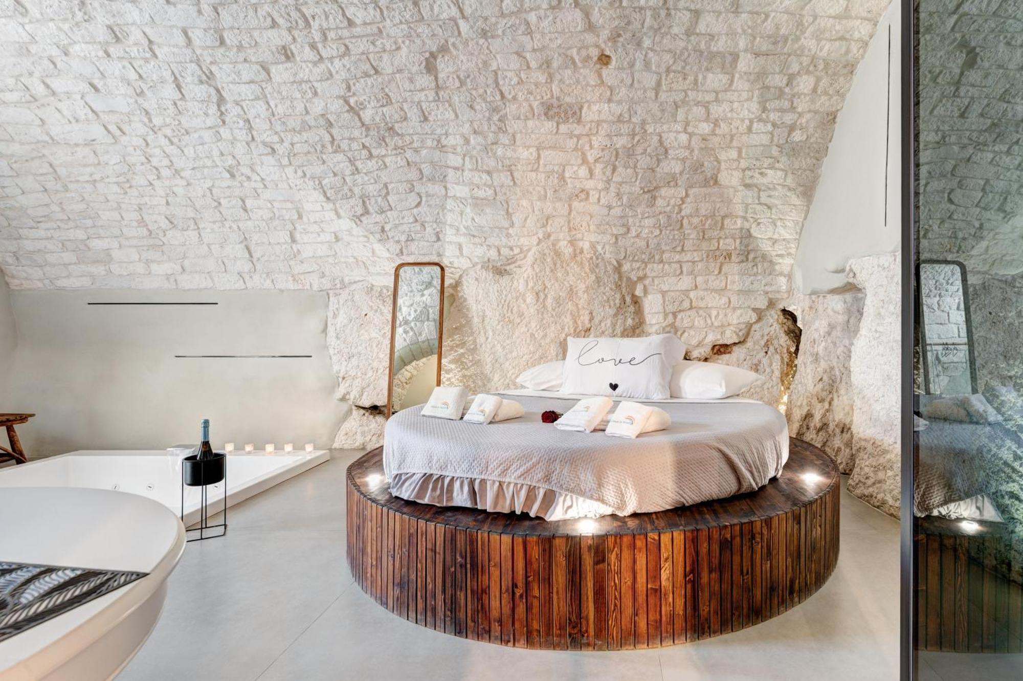 Malolu Luxurysuite Остуни Екстериор снимка