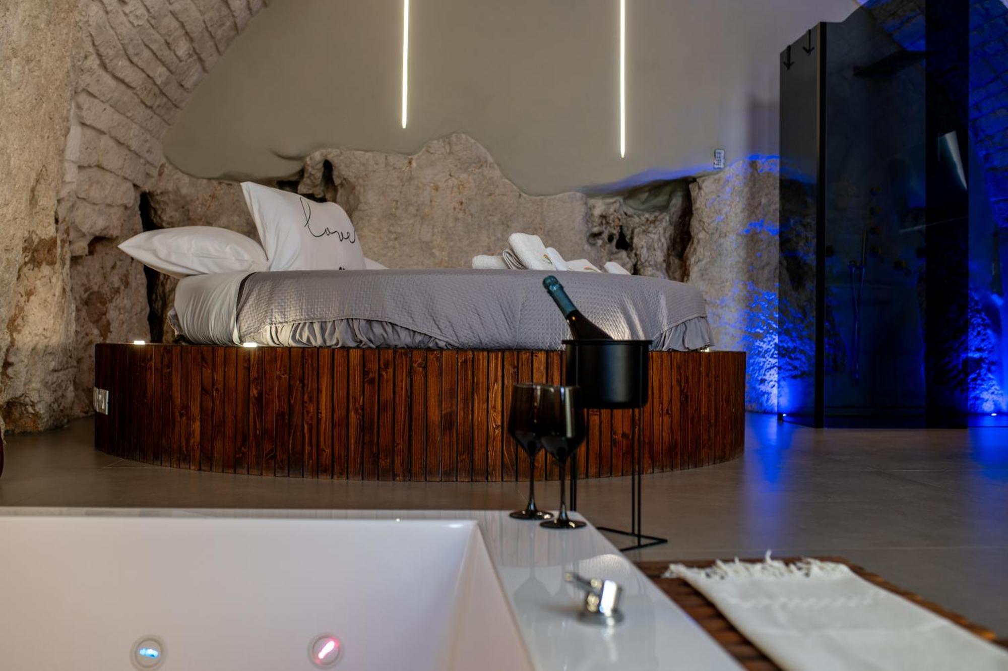 Malolu Luxurysuite Остуни Екстериор снимка