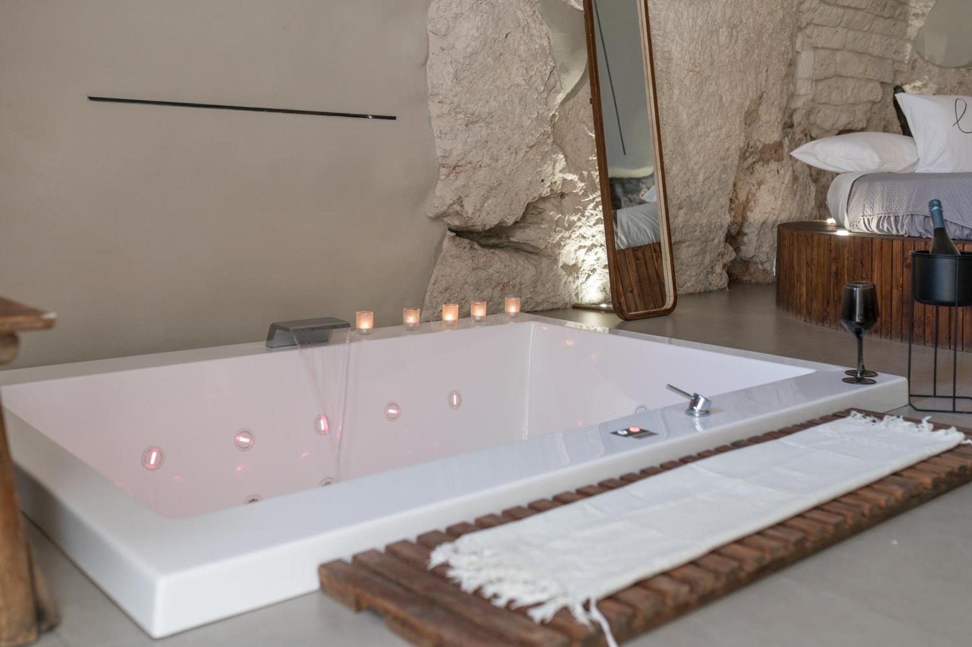 Malolu Luxurysuite Остуни Екстериор снимка
