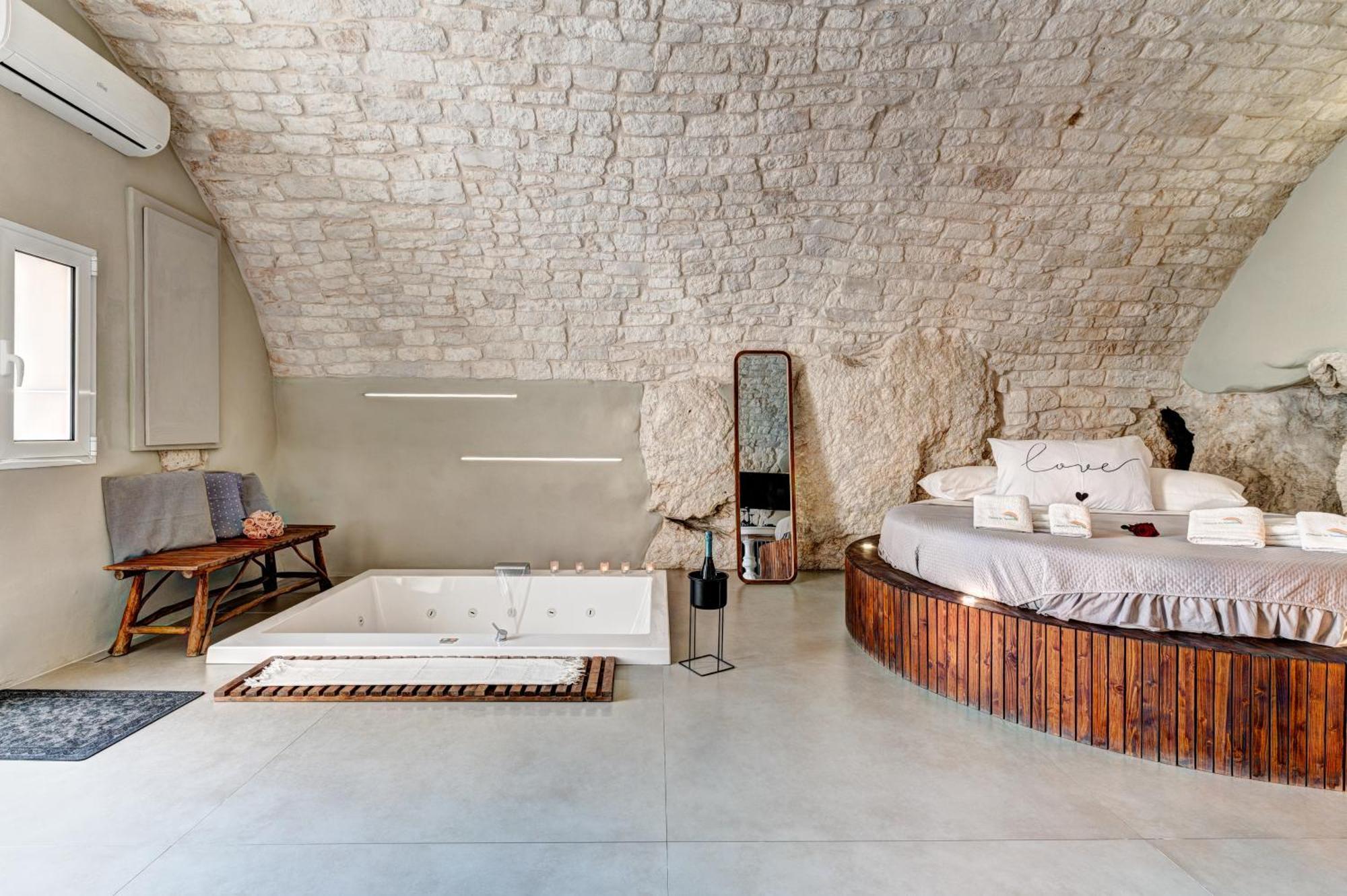 Malolu Luxurysuite Остуни Екстериор снимка